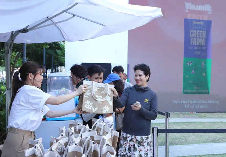 Vinamilk gây ấn tượng với màn ra mắt sữa tươi Green Farm hội tụ công nghệ đột phá - Ảnh 4. Vinamilk gây ấn tượng với màn ra mắt sữa tươi Green Farm hội tụ công nghệ đột phá - Ảnh 4.