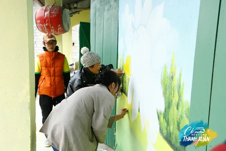 Có hẹn cùng thanh xuân - Vẽ ước mơ: “Biệt đội siêu ngầu” trao yêu thương tới các em nhỏ vùng cao Xéo Sà Lủng - Ảnh 12. Có hẹn cùng thanh xuân - Vẽ ước mơ: “Biệt đội siêu ngầu” trao yêu thương tới các em nhỏ vùng cao Xéo Sà Lủng - Ảnh 12.
