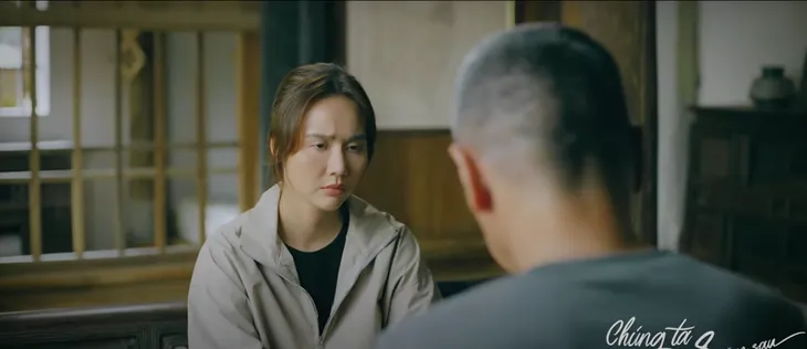Chúng ta của 8 năm sau - Tập 20: Dương bất ngờ trước thái độ của bố đẻ sau nhiều năm xa cách - Ảnh 1. Chúng ta của 8 năm sau - Tập 20: Dương bất ngờ trước thái độ của bố đẻ sau nhiều năm xa cách - Ảnh 1.