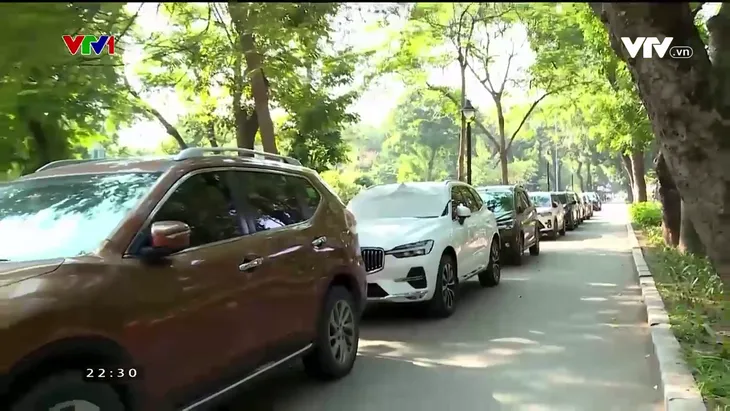 Khi không gian công cộng không còn là của chung - Ảnh 4. Khi không gian công cộng không còn là của chung - Ảnh 4.