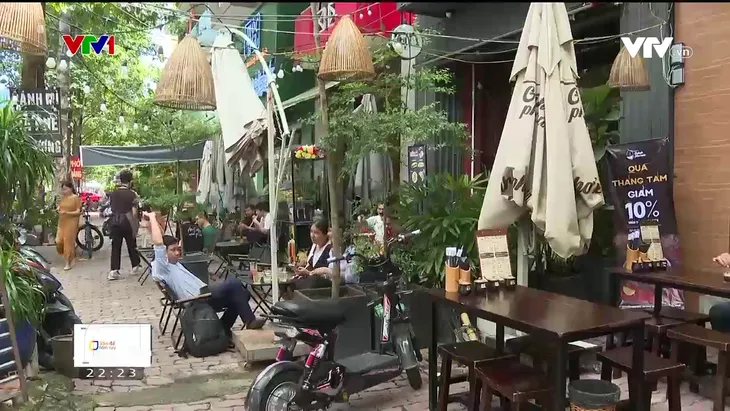 Khi không gian công cộng không còn là của chung - Ảnh 2. Khi không gian công cộng không còn là của chung - Ảnh 2.
