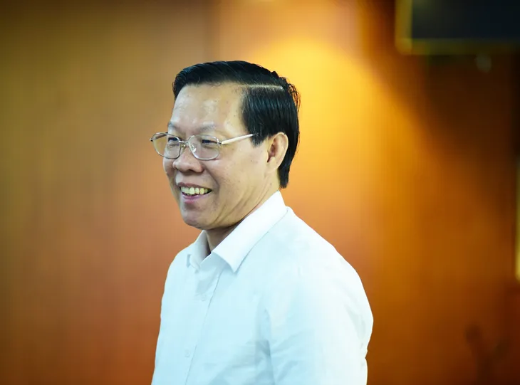 Chủ tịch TP Hồ Chí Minh gửi thư khen các quận, huyện đã giải ngân đầu tư công trên 80% - Ảnh 1. Chủ tịch TP Hồ Chí Minh gửi thư khen các quận, huyện đã giải ngân đầu tư công trên 80% - Ảnh 1.