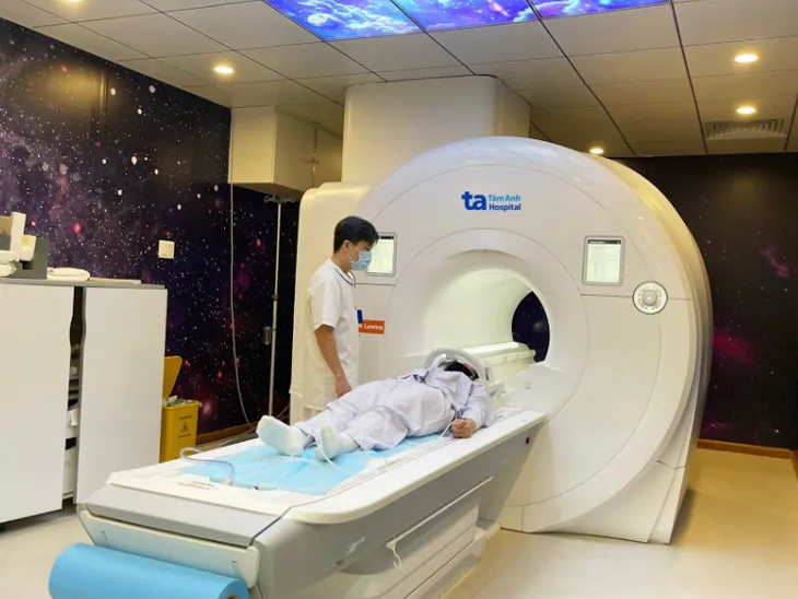 Đột quỵ tăng 20-30% trong mùa lạnh - Ảnh 1. Đột quỵ tăng 20-30% trong mùa lạnh - Ảnh 1.