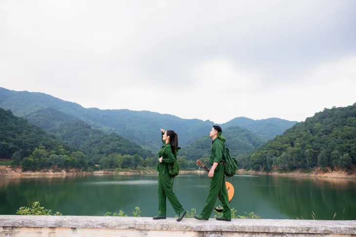 Sao Mai Phương Mai ra mắt MV “Chiều biên giới” - Ảnh 4. Sao Mai Phương Mai ra mắt MV “Chiều biên giới” - Ảnh 4.