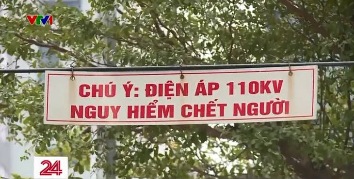 EVN Hà Nội tăng cường kiểm soát an toàn hành lang lưới điện cao áp - Ảnh 1.