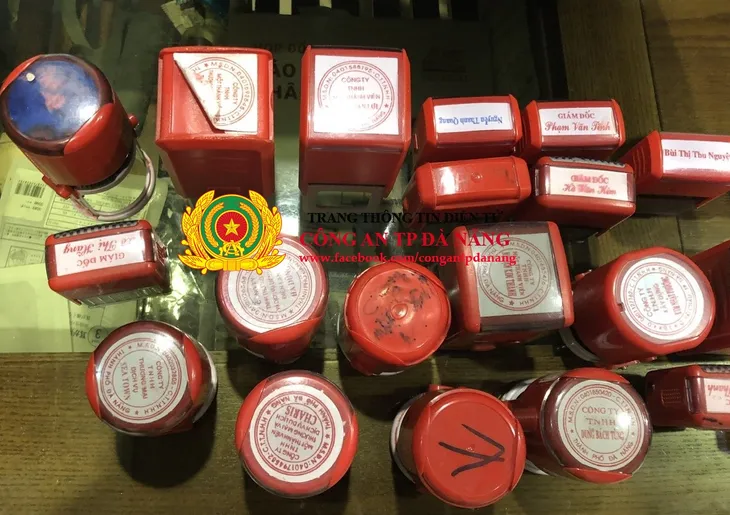 Lập hơn 50 doanh nghiệp “ma” để mua bán trái phép hóa đơn - Ảnh 1. Lập hơn 50 doanh nghiệp “ma” để mua bán trái phép hóa đơn - Ảnh 1.