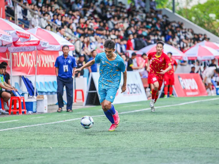 Vòng chung kết SV Cup 2023 tại ngôi trường xanh nhất Việt Nam - Ảnh 1. Vòng chung kết SV Cup 2023 tại ngôi trường xanh nhất Việt Nam - Ảnh 1.