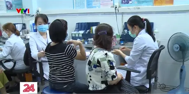 Nguy hiểm gây biến chứng của cúm mùa - Ảnh 3. Nguy hiểm gây biến chứng của cúm mùa - Ảnh 3.