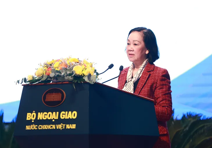 Tăng cường công tác Đảng ngoài nước - Ảnh 1. Tăng cường công tác Đảng ngoài nước - Ảnh 1.