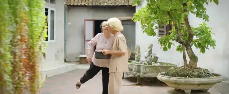 Không ngại cưới chỉ cần một lý do - Tập 28: Đông mải mê khởi nghiệp, suýt bị gạ tình - Ảnh 5. Không ngại cưới chỉ cần một lý do - Tập 28: Đông mải mê khởi nghiệp, suýt bị gạ tình - Ảnh 5.