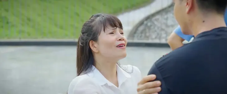 Không ngại cưới chỉ cần một lý do - Tập 28: Đông mải mê khởi nghiệp, suýt bị gạ tình - Ảnh 12. Không ngại cưới chỉ cần một lý do - Tập 28: Đông mải mê khởi nghiệp, suýt bị gạ tình - Ảnh 12.