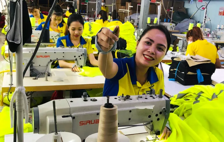 Tăng lương - động lực để người lao động cống hiến - Ảnh 1. Tăng lương - động lực để người lao động cống hiến - Ảnh 1.