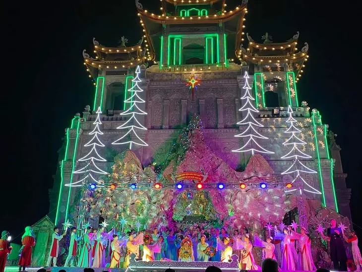 Nam Định: Không khí Giáng sinh nhiều màu sắc ở xứ đạo - Ảnh 3. Nam Định: Không khí Giáng sinh nhiều màu sắc ở xứ đạo - Ảnh 3.