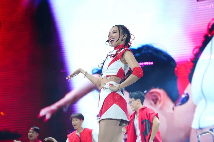 Hotgirl Vietnam Idol 2023 debut tại sân khấu Hò Dô - Ảnh 1. Hotgirl Vietnam Idol 2023 debut tại sân khấu Hò Dô - Ảnh 1.