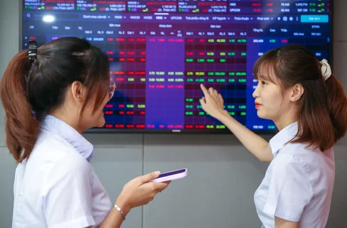 Chứng khoán tuần cuối năm 2023 ra sao? - Ảnh 1. Chứng khoán tuần cuối năm 2023 ra sao? - Ảnh 1.