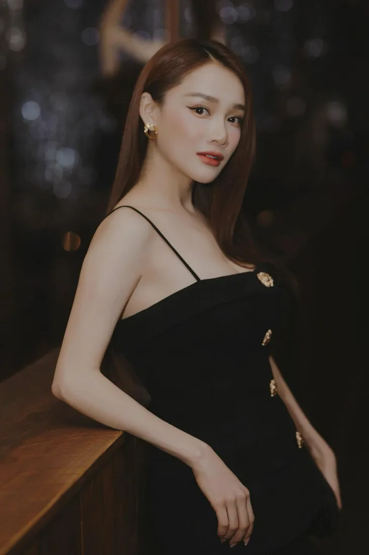 Thanh Sơn - Khả Ngân hẹn hò, nhiều sao Việt chọn đón Giáng sinh cùng gia đình - Ảnh 13. Thanh Sơn - Khả Ngân hẹn hò, nhiều sao Việt chọn đón Giáng sinh cùng gia đình - Ảnh 13.