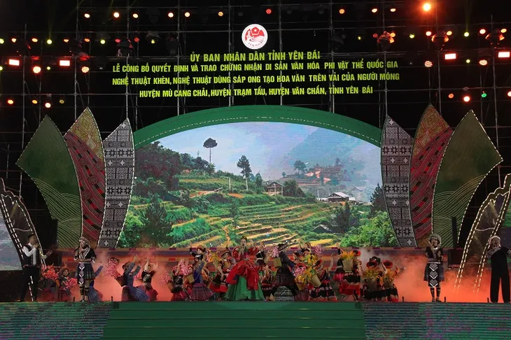 Yên Bái: Nghệ thuật của người Mông được công nhận di sản văn hóa phi vật thể quốc gia - Ảnh 5. Yên Bái: Nghệ thuật của người Mông được công nhận di sản văn hóa phi vật thể quốc gia - Ảnh 5.
