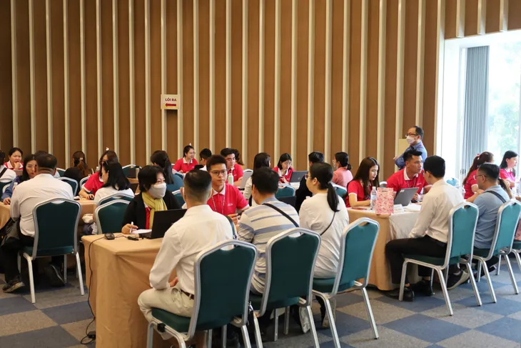 Các ông lớn bán lẻ tăng tốc mở rộng quy mô - Ảnh 1. Các ông lớn bán lẻ tăng tốc mở rộng quy mô - Ảnh 1.