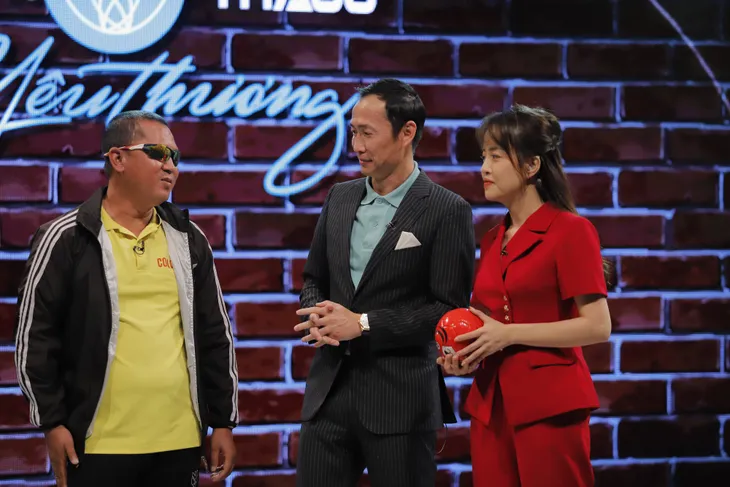 Trạm yêu thương: Chàng trai khiếm thị trở thành HLV bóng đá - Ảnh 3. Trạm yêu thương: Chàng trai khiếm thị trở thành HLV bóng đá - Ảnh 3.