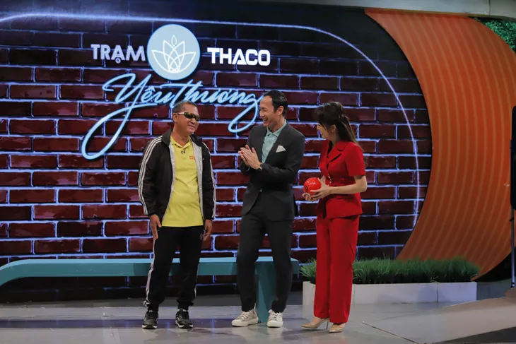 Trạm yêu thương: Chàng trai khiếm thị trở thành HLV bóng đá - Ảnh 2. Trạm yêu thương: Chàng trai khiếm thị trở thành HLV bóng đá - Ảnh 2.