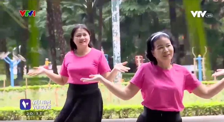 Người cao tuổi sống vui khỏe, có ích với các hoạt động văn nghệ - Ảnh 3. Người cao tuổi sống vui khỏe, có ích với các hoạt động văn nghệ - Ảnh 3.