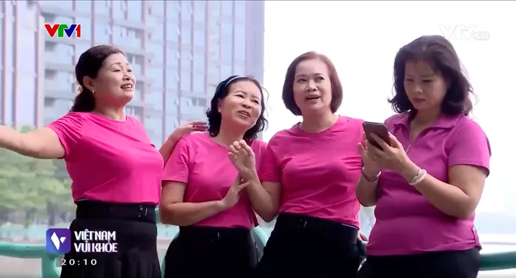 Người cao tuổi sống vui khỏe, có ích với các hoạt động văn nghệ - Ảnh 8. Người cao tuổi sống vui khỏe, có ích với các hoạt động văn nghệ - Ảnh 8.
