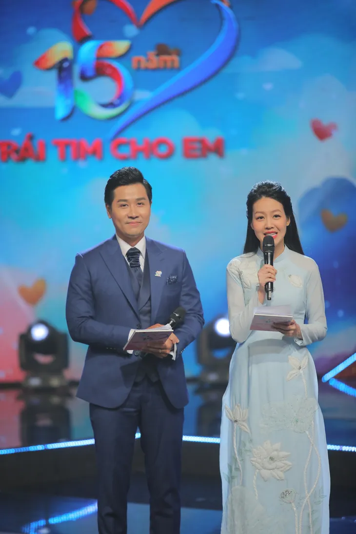 Gala 15 năm Gala Trái tim cho em - những khoảnh khắc đầy xúc cảm - Ảnh 5. Gala 15 năm Gala Trái tim cho em - những khoảnh khắc đầy xúc cảm - Ảnh 5.