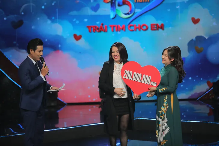 Gala 15 năm Gala Trái tim cho em - những khoảnh khắc đầy xúc cảm - Ảnh 12. Gala 15 năm Gala Trái tim cho em - những khoảnh khắc đầy xúc cảm - Ảnh 12.