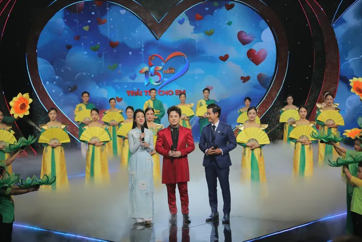 Gala 15 năm Gala Trái tim cho em - những khoảnh khắc đầy xúc cảm - Ảnh 23. Gala 15 năm Gala Trái tim cho em - những khoảnh khắc đầy xúc cảm - Ảnh 23.
