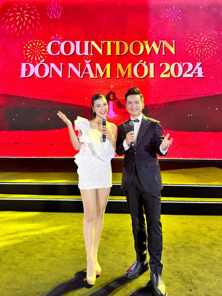 Cầu truyền hình đón năm mới 2024: Việt Nam - Hành trình rạng rỡ - Ảnh 1. Cầu truyền hình đón năm mới 2024: Việt Nam - Hành trình rạng rỡ - Ảnh 1.