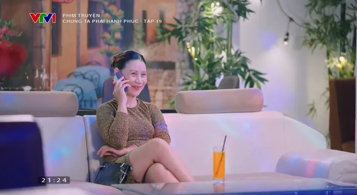 Chúng ta phải hạnh phúc - Tập 19: Xuất hiện nữ đại gia mê Bình - Ảnh 8. Chúng ta phải hạnh phúc - Tập 19: Xuất hiện nữ đại gia mê Bình - Ảnh 8.