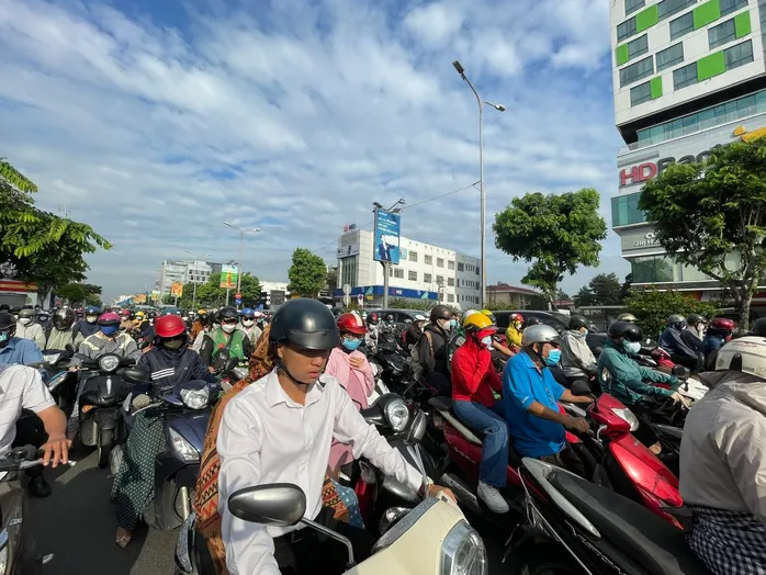 TP Hồ Chí Minh: Nhiều tuyến đường có áp lực giao thông cao - Ảnh 1. TP Hồ Chí Minh: Nhiều tuyến đường có áp lực giao thông cao - Ảnh 1.