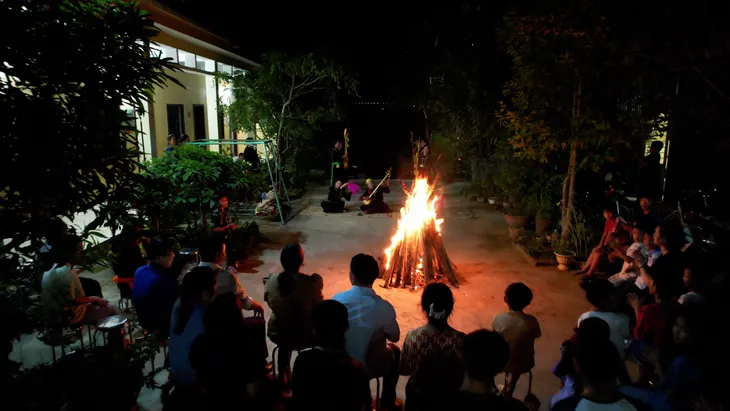 Chuyến xe tử tế mang bếp ấm đến với mái ấm Dương Hiển, tỉnh Hà Giang - Ảnh 7. Chuyến xe tử tế mang bếp ấm đến với mái ấm Dương Hiển, tỉnh Hà Giang - Ảnh 7.