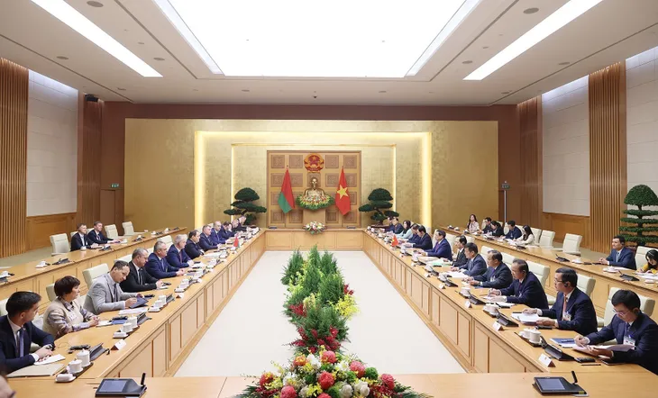 Thủ tướng Phạm Minh Chính chủ trì lễ đón, hội đàm với Thủ tướng Belarus - Ảnh 9. Thủ tướng Phạm Minh Chính chủ trì lễ đón, hội đàm với Thủ tướng Belarus - Ảnh 9.
