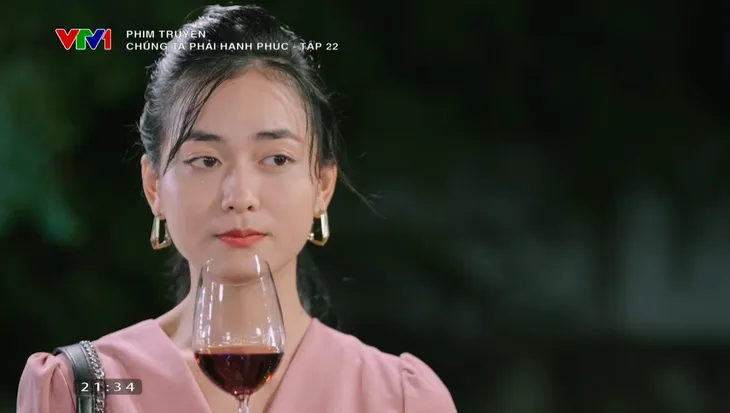 Chúng ta phải hạnh phúc - Tập 22: Bình được sếp nữ ưu ái, Kỳ bắt đầu nghi ngờ - Ảnh 7. Chúng ta phải hạnh phúc - Tập 22: Bình được sếp nữ ưu ái, Kỳ bắt đầu nghi ngờ - Ảnh 7.