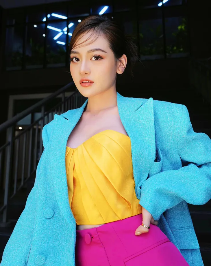 Thùy Anh: Bỏ đi vỏ bọc để học cách trưởng thành - Ảnh 1. Thùy Anh: Bỏ đi vỏ bọc để học cách trưởng thành - Ảnh 1.