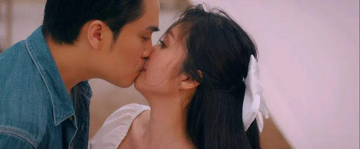 Đừng nói khi yêu - Tập 27: Ly kịp ngăn Quy vào Nam, kết phim đẹp như mơ - Ảnh 13. Đừng nói khi yêu - Tập 27: Ly kịp ngăn Quy vào Nam, kết phim đẹp như mơ - Ảnh 13.