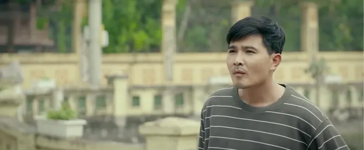 Gia đình mình vui bất thình lình - Tập 7: Gia đình ông Toại ăn mừng tưng bừng sau trận thua bóng đầy bất ổn - Ảnh 2. Gia đình mình vui bất thình lình - Tập 7: Gia đình ông Toại ăn mừng tưng bừng sau trận thua bóng đầy bất ổn - Ảnh 2.