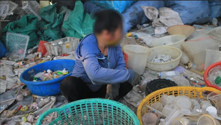 Thủ phủ phế liệu tại Hà Nội - Kỳ 2: Chấp nhận ô nhiễm - Ảnh 4. Thủ phủ phế liệu tại Hà Nội - Kỳ 2: Chấp nhận ô nhiễm - Ảnh 4.