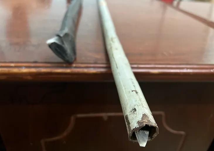Kịp thời khống chế đối tượng nghi ngáo đá đâm trọng thương cha ruột - Ảnh 2. Kịp thời khống chế đối tượng nghi ngáo đá đâm trọng thương cha ruột - Ảnh 2.