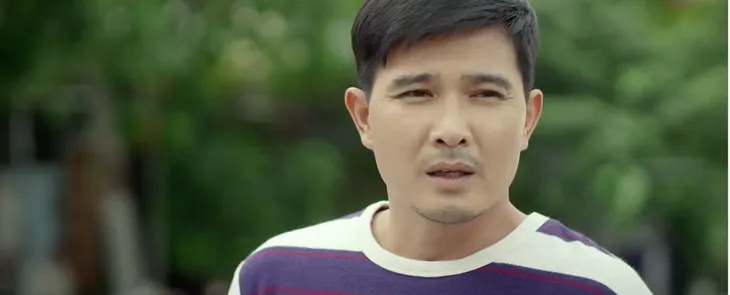 Gia đình mình vui bất thình lình - Tập 7: Gia đình ông Toại ăn mừng tưng bừng sau trận thua bóng đầy bất ổn - Ảnh 12. Gia đình mình vui bất thình lình - Tập 7: Gia đình ông Toại ăn mừng tưng bừng sau trận thua bóng đầy bất ổn - Ảnh 12.