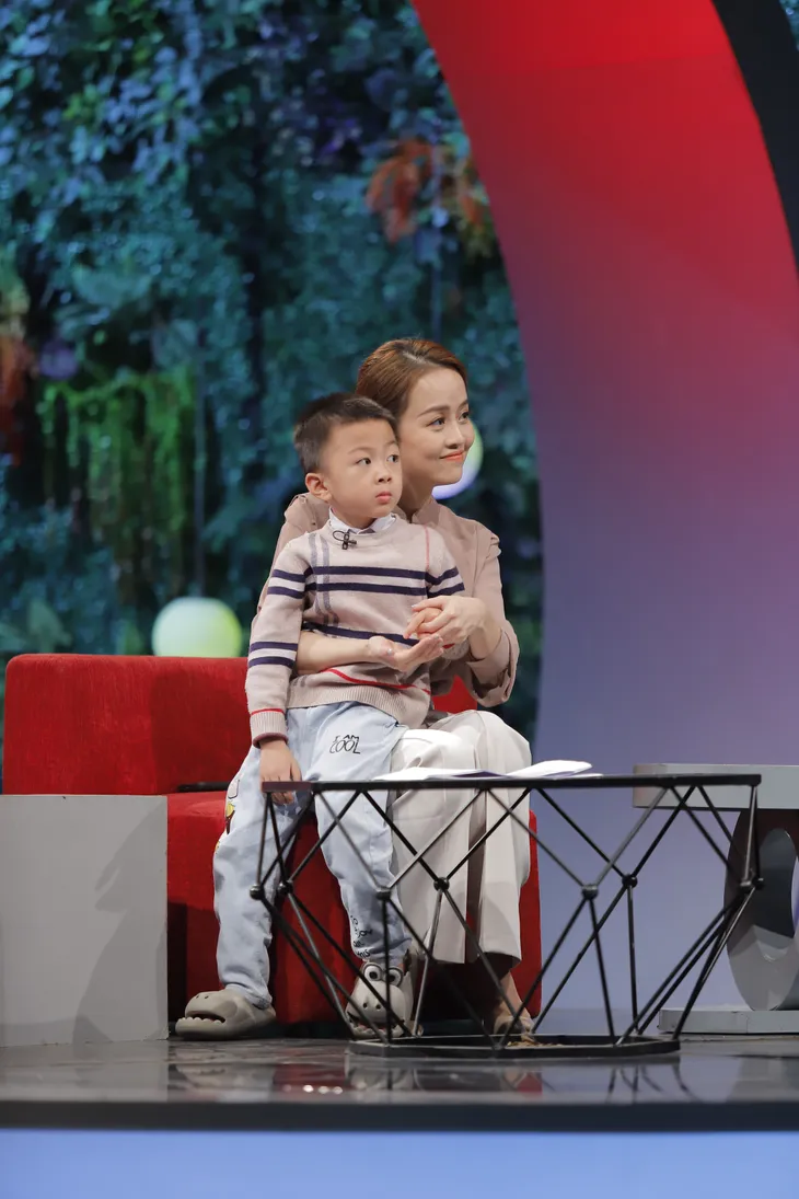 Trạm yêu thương: Người mẹ khuyết tật “điểm 10” trong mắt con trai - Ảnh 3. Trạm yêu thương: Người mẹ khuyết tật “điểm 10” trong mắt con trai - Ảnh 3.