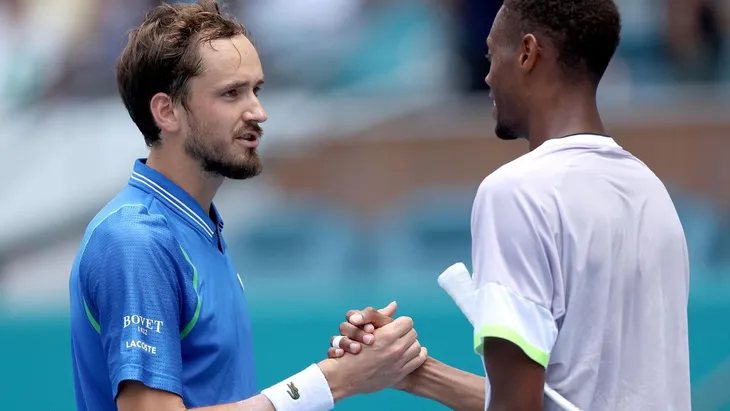 Daniil Medvedev vào bán kết Miami mở rộng 2023 - Ảnh 3. Daniil Medvedev vào bán kết Miami mở rộng 2023 - Ảnh 3.