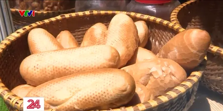 Sôi động Lễ hội Bánh mì đầu tiên tại TP Hồ Chí Minh - Ảnh 2. Sôi động Lễ hội Bánh mì đầu tiên tại TP Hồ Chí Minh - Ảnh 2.