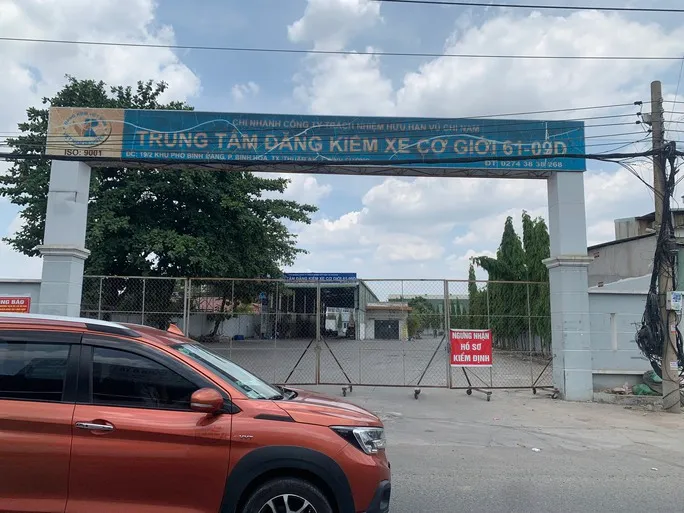Bình Dương: Bắt khẩn cấp lãnh đạo và đăng kiểm viên Trung tâm đăng kiểm 61-09D - Ảnh 1. Bình Dương: Bắt khẩn cấp lãnh đạo và đăng kiểm viên Trung tâm đăng kiểm 61-09D - Ảnh 1.
