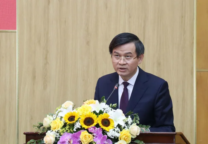 Tổng Biên tập Tạp chí Cộng sản Đoàn Minh Huấn giữ chức Bí thư Tỉnh ủy Ninh Bình - Ảnh 1. Tổng Biên tập Tạp chí Cộng sản Đoàn Minh Huấn giữ chức Bí thư Tỉnh ủy Ninh Bình - Ảnh 1.