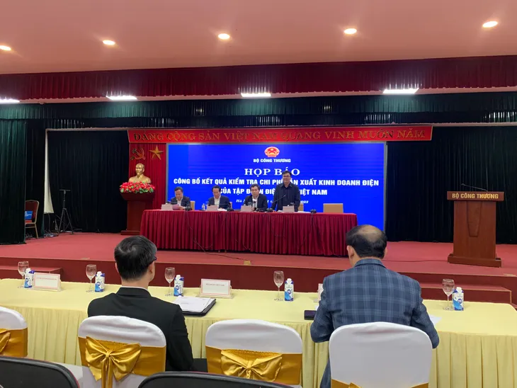 EVN lỗ hơn 26.000 tỷ đồng năm 2022 - Ảnh 1. EVN lỗ hơn 26.000 tỷ đồng năm 2022 - Ảnh 1.