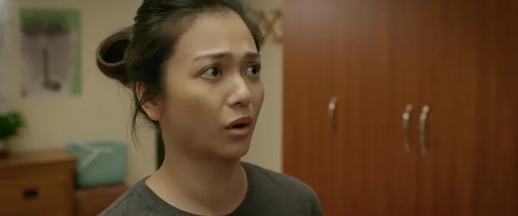 Gia đình mình vui bất thình lình - Tập 8: Ngày cưới Danh - Trâm Anh, Phương quặn lòng nghĩ về nỗi đau của mình - Ảnh 41. Gia đình mình vui bất thình lình - Tập 8: Ngày cưới Danh - Trâm Anh, Phương quặn lòng nghĩ về nỗi đau của mình - Ảnh 41.
