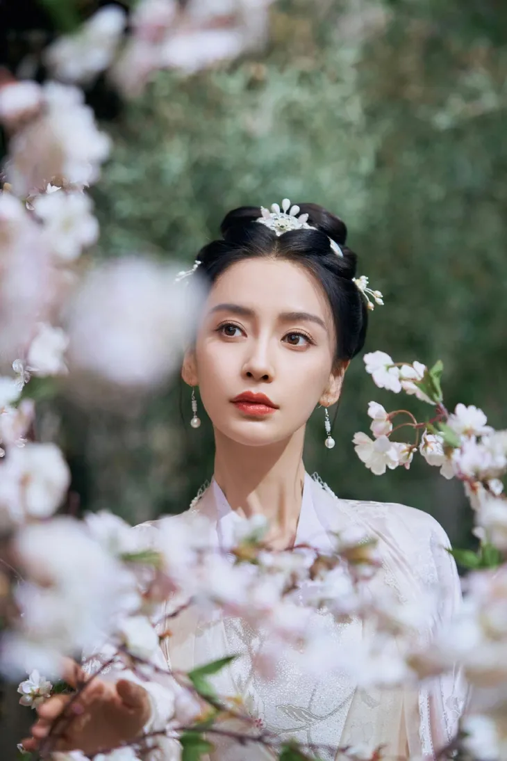 Angelababy ra mắt sản phẩm âm nhạc - Ảnh 3. Angelababy ra mắt sản phẩm âm nhạc - Ảnh 3.