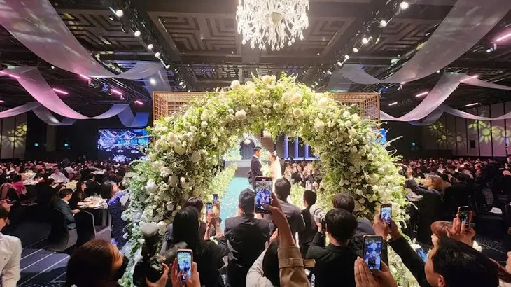 Hôn lễ của Lee Seung Gi - Lee Da In tiêu tốn hơn 150.000 USD - Ảnh 1. Hôn lễ của Lee Seung Gi - Lee Da In tiêu tốn hơn 150.000 USD - Ảnh 1.